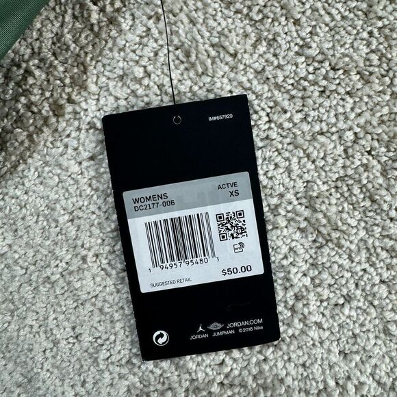 Jordan‎ Essential Bike Shorts Women's XS Green Tight Fit Mid Rise Pocket NWT - Picture 8 of 16